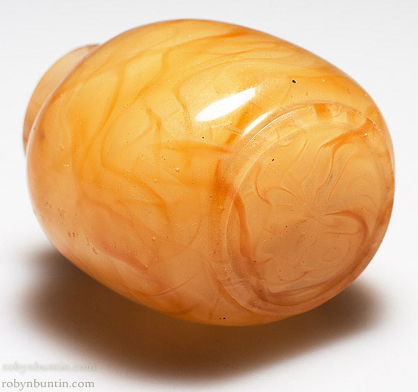 Item #19418: Agate Snuff Bottle with Jade Top