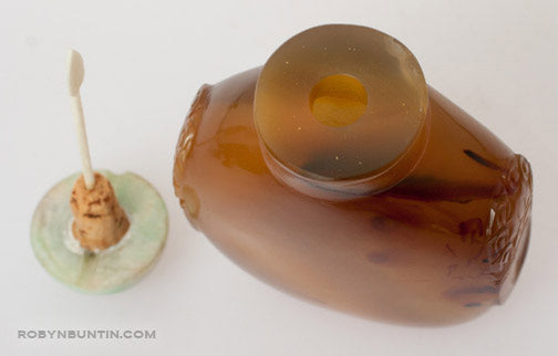Item #16908: Agate Snuff Bottle