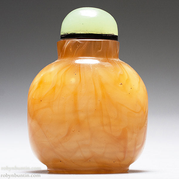 Item #19418: Agate Snuff Bottle with Jade Top