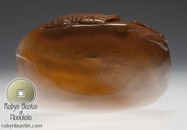 Item #17954: Suzhou Agate Liu Hai Snuff Bottle