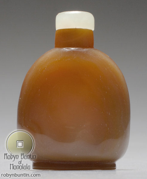 Item #17957: Suzhou Agate Snuff Bottle