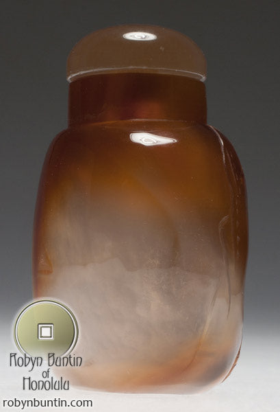 Item #17954: Suzhou Agate Liu Hai Snuff Bottle